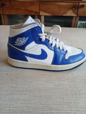 Nike Air Jordan 1 Mid Kentucky Blue White Women's Size 7 Sneakers